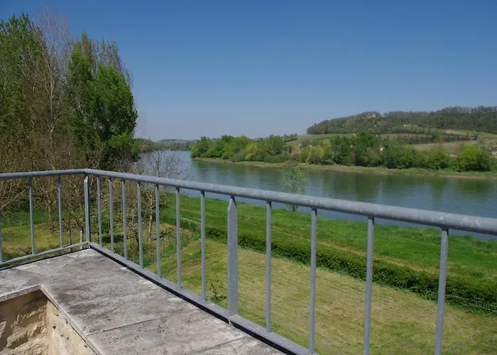 招待所 Le Port De Barsac