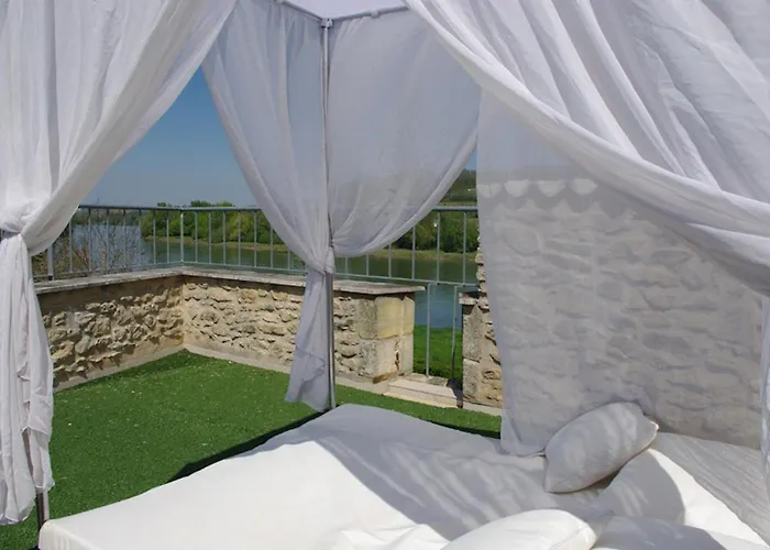 招待所 Le Port De Barsac 2*